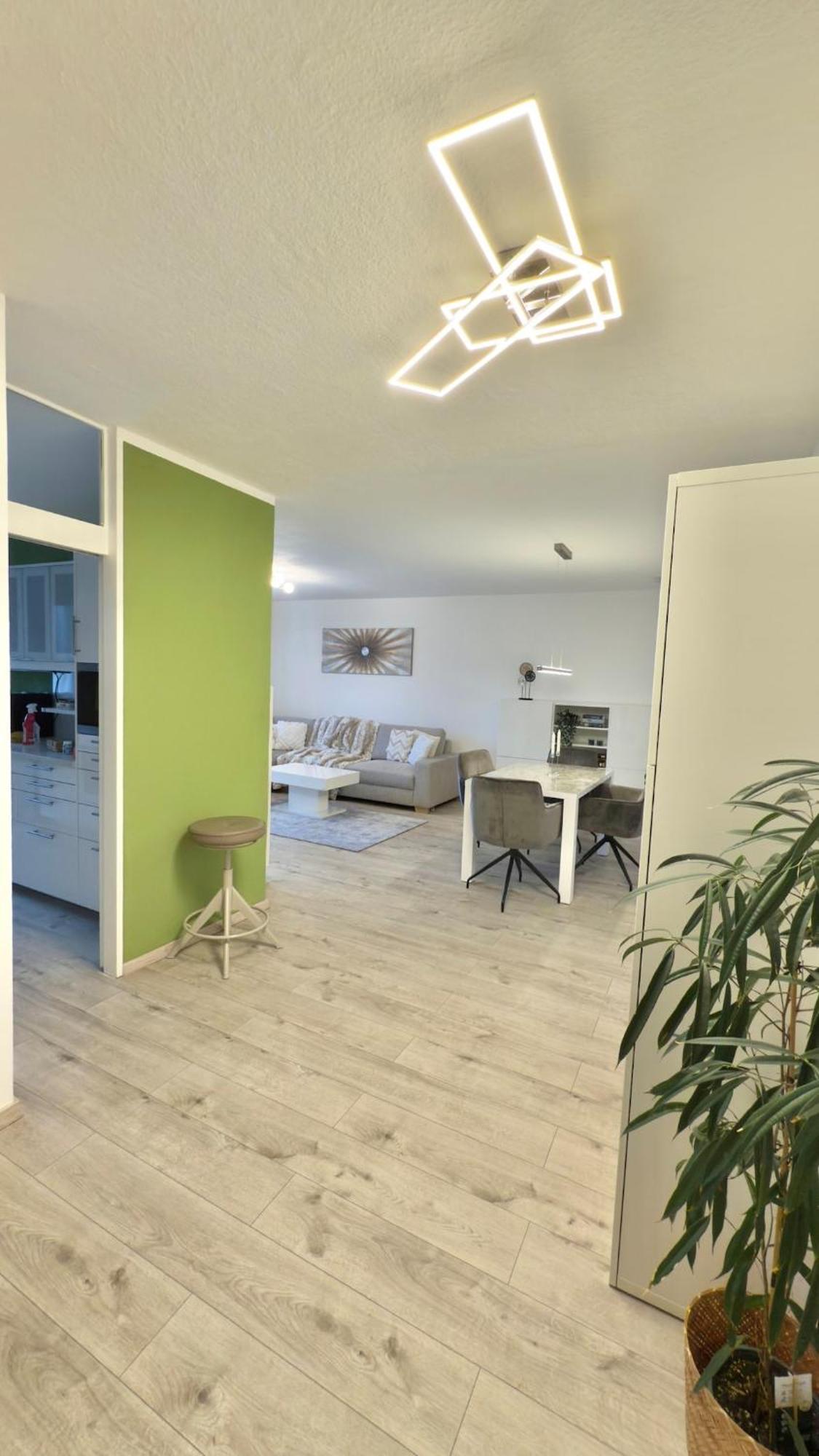 Modern Two-bedroom With Balcony In Апартаменты *